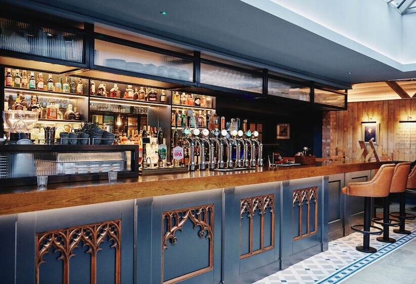 Отель Kings Arms