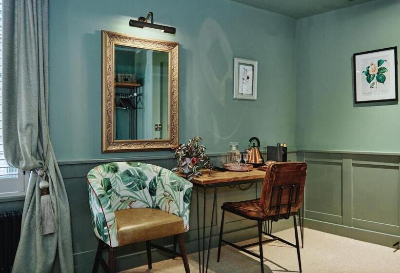 Отель Kings Arms