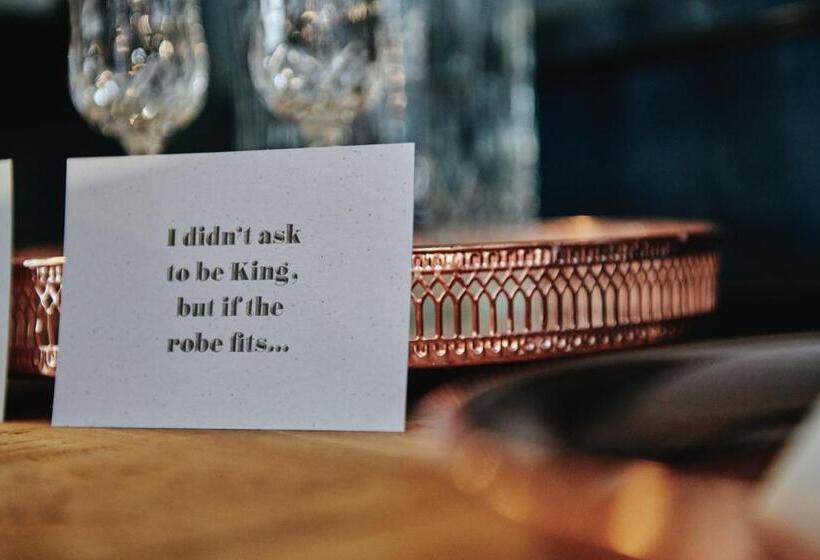 Отель Kings Arms