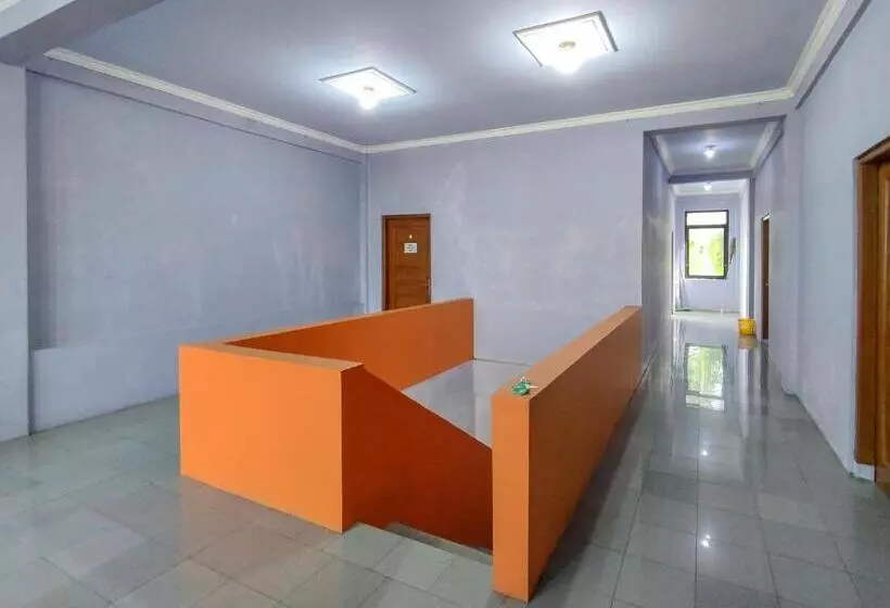 Hotelli Wisma Tulus Syariah Kebumen Mitra Reddoorz