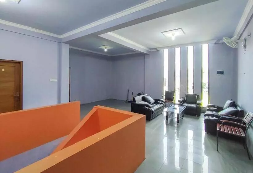 Hotelli Wisma Tulus Syariah Kebumen Mitra Reddoorz