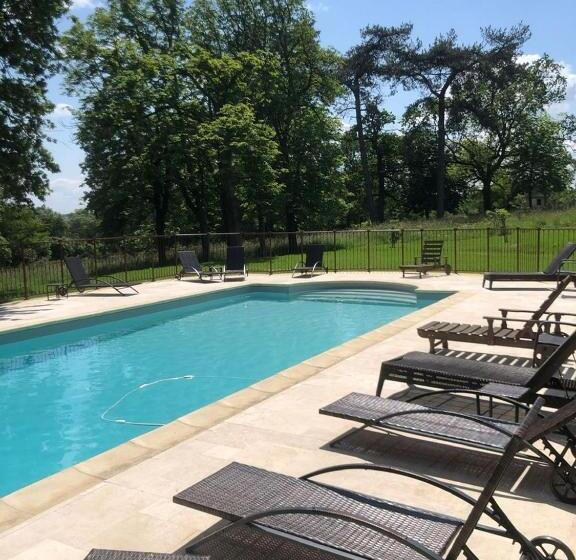 ペンション Château Le Fresne