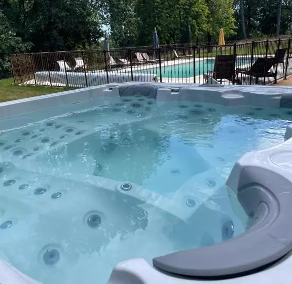 ペンション Château Le Fresne