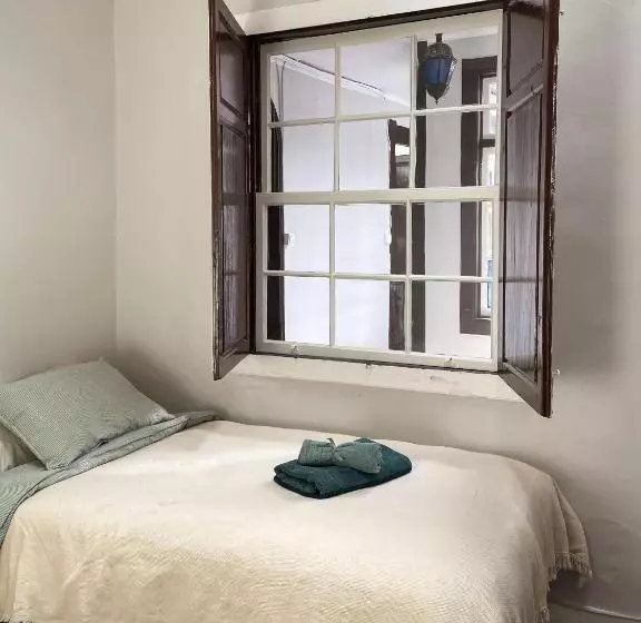 ペンション Gato Azul   Coliving