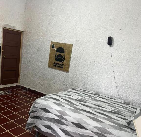 پانسیون Ricks Hostel Santa Ana