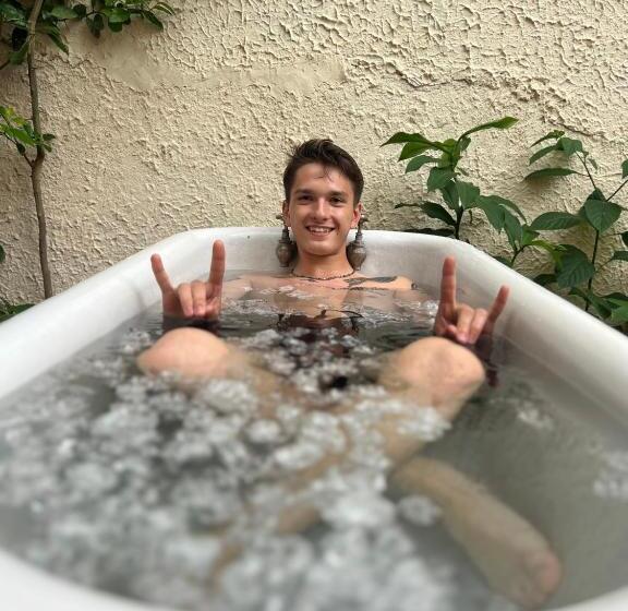 پانسیون Ricks Hostel Santa Ana