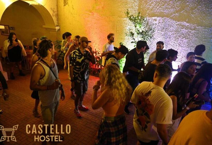 پانسیون Ricks Hostel Santa Ana