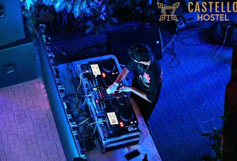 پانسیون Ricks Hostel Santa Ana