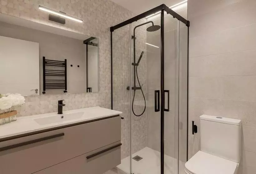 Majatalo Room4you Oviedo By Asturias Holidays