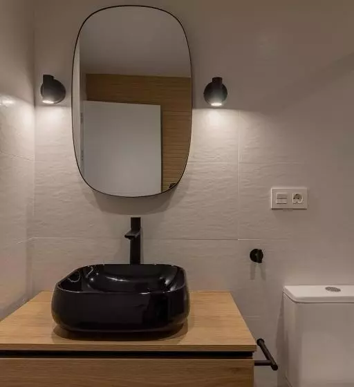 Majatalo Room4you Oviedo By Asturias Holidays