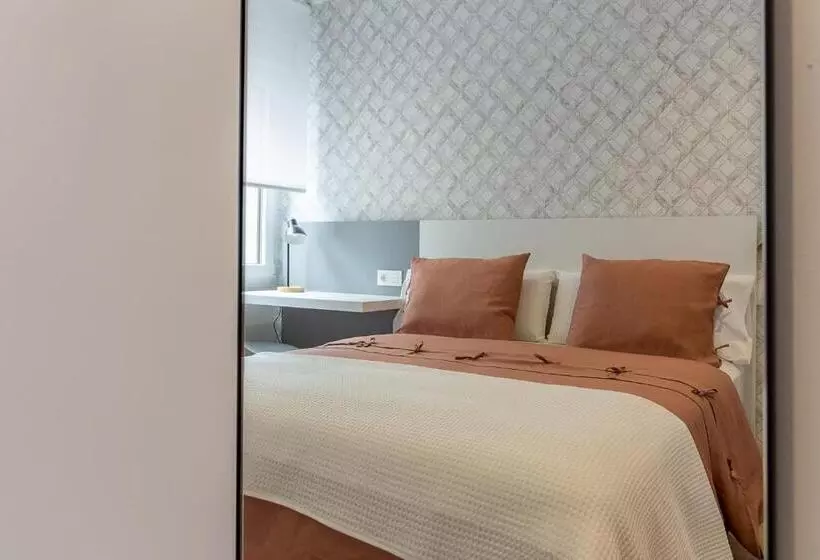 Majatalo Room4you Oviedo By Asturias Holidays