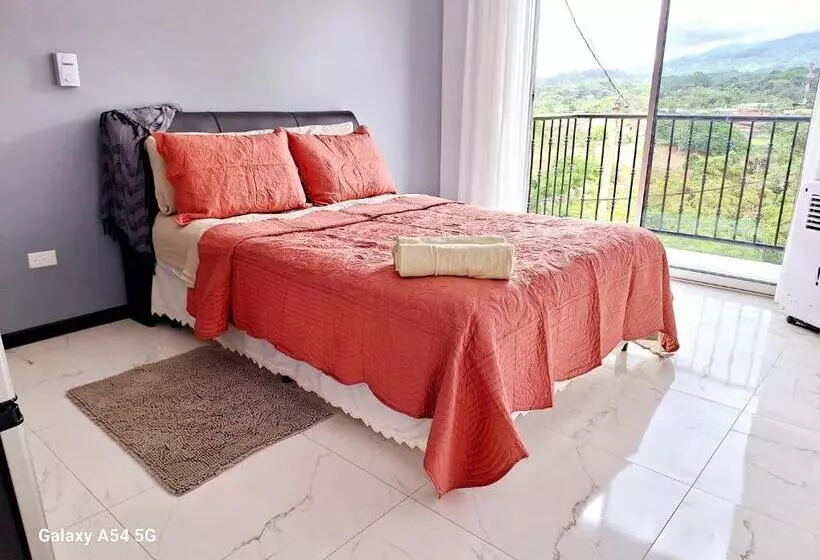 Retkeilymaja Victoria House