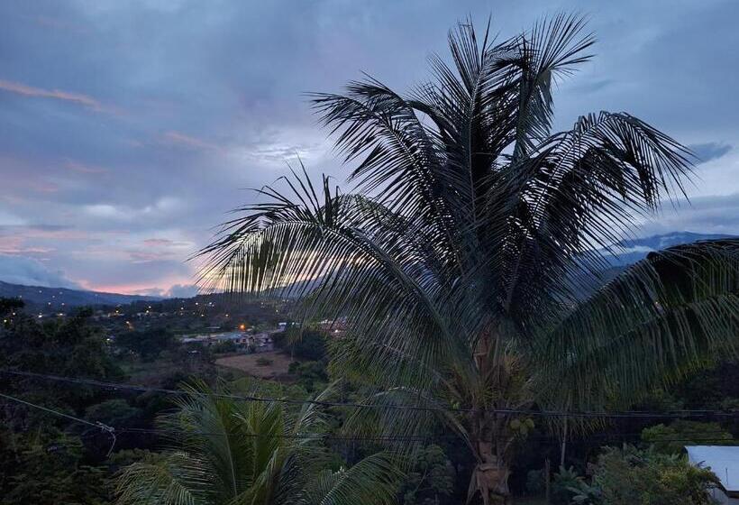 הוסטל Victoria House