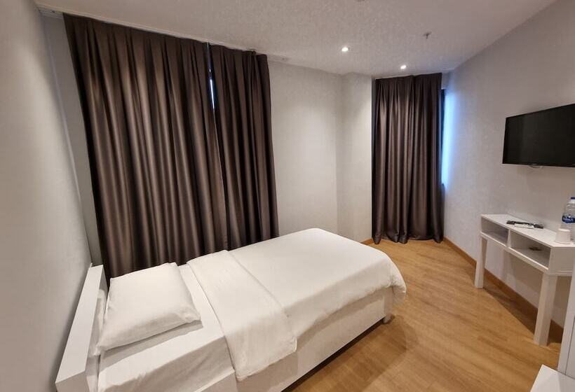 ユースホステル 10m2