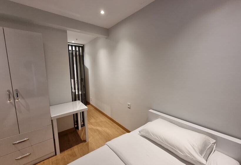 ユースホステル 10m2