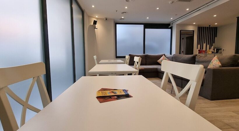 ユースホステル 10m2