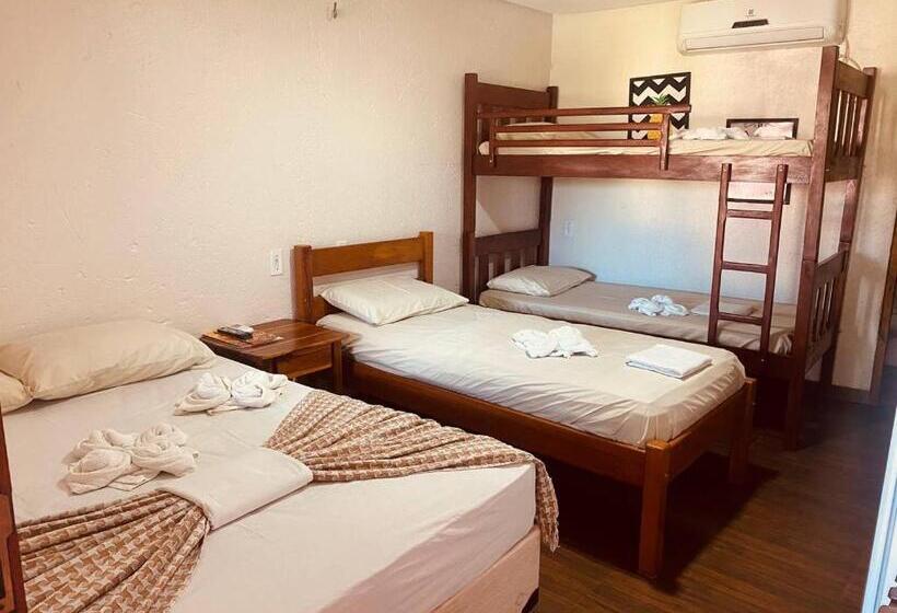 호스텔 Leão Beach Pousada