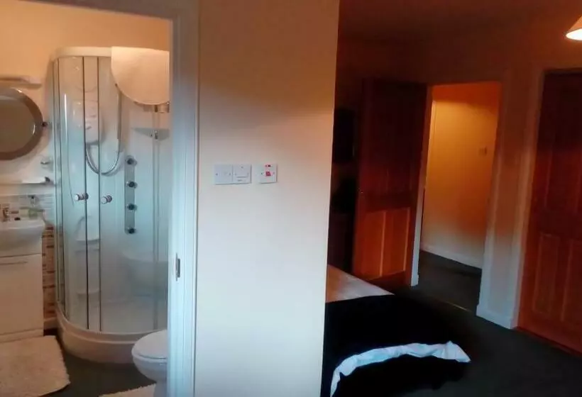 Aamiaismajoitus (B&B) Bluebell Cottage