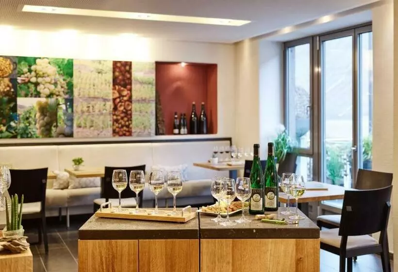ベッドアンドブレックファースト Ferienhaus Zenz   Gästezimmer Im Winzerhaus