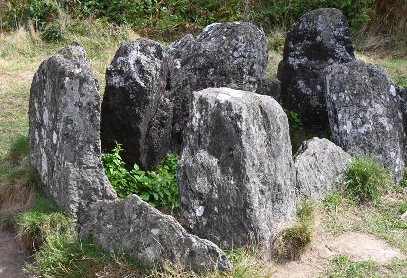 Bed and Breakfast L Hôtié De Brocéliande à Paimpont, Au Coeur Des Sites Naturels Et Légendaires
