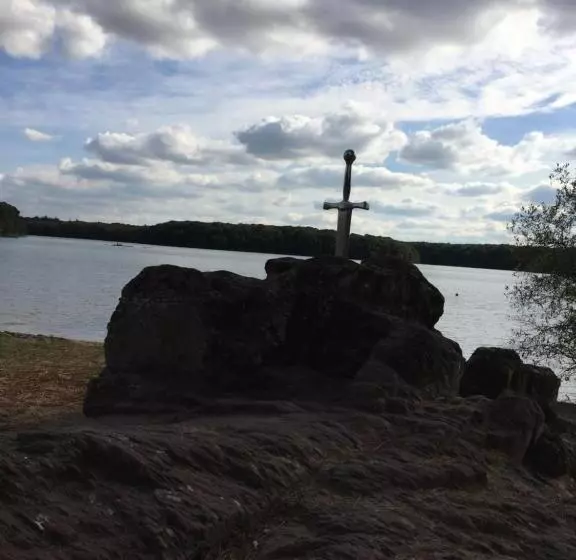 ベッドアンドブレックファースト L Hôtié De Brocéliande à Paimpont, Au Coeur Des Sites Naturels Et Légendaires