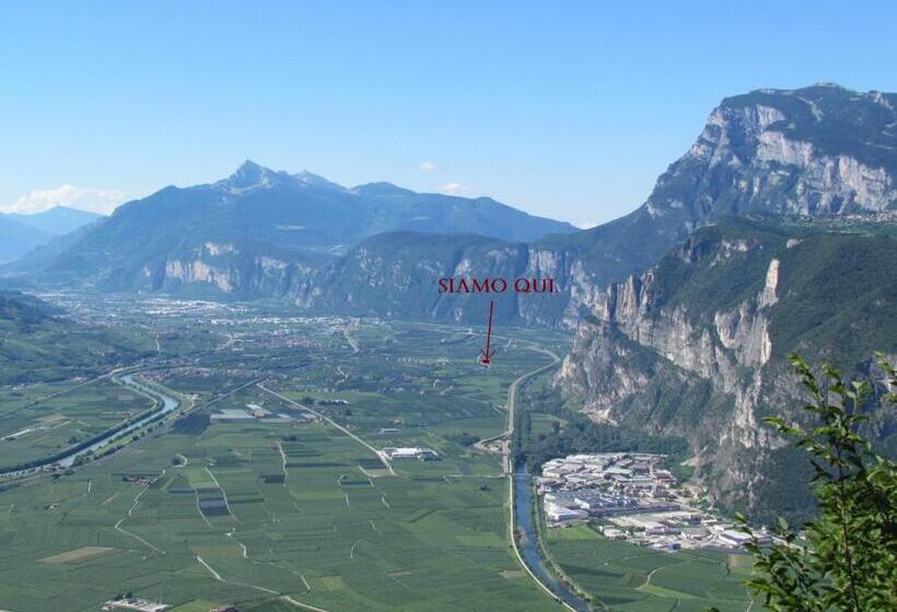 هتل Agriturismo L  Isola Di Arturo