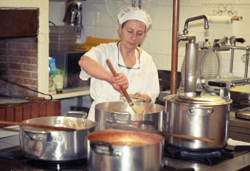 هتل Albergo Conca D Oro