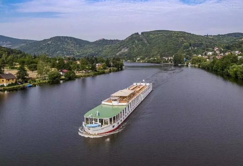 ホテル Florentina Boat