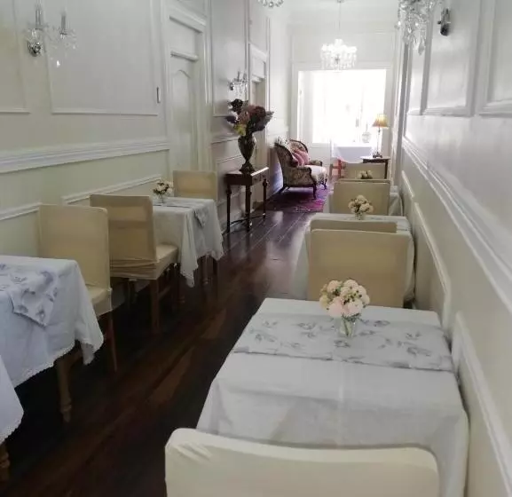 Majatalo Belle Epoque Hostal