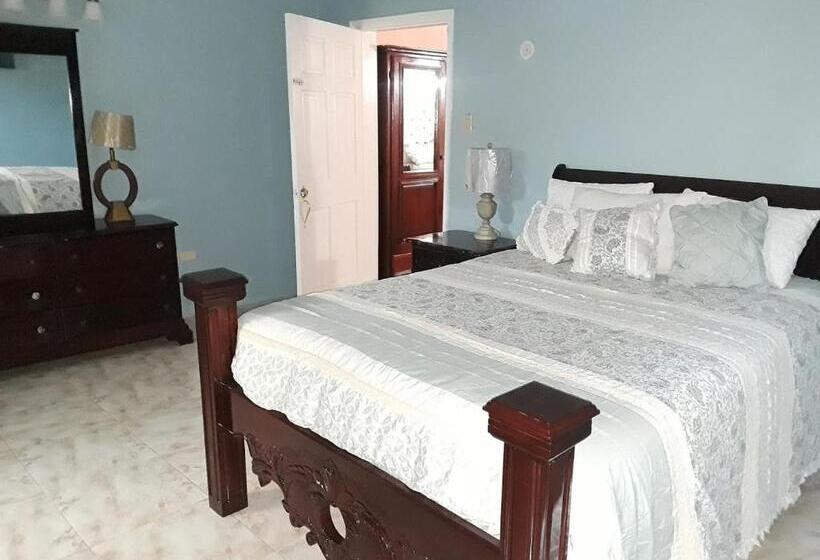 پانسیون Dela De Rose Guest House Negril Jamaica