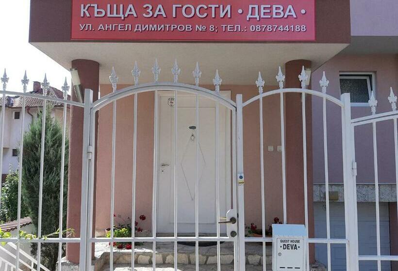 ペンション Guest Rooms Deva