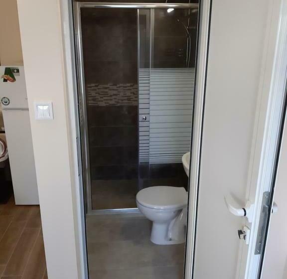 ペンション Guest Rooms Deva