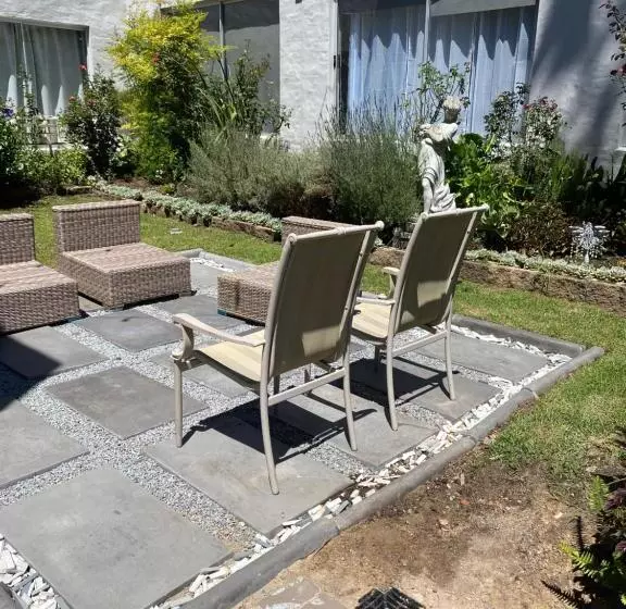 Majatalo Little Fern Self Catering