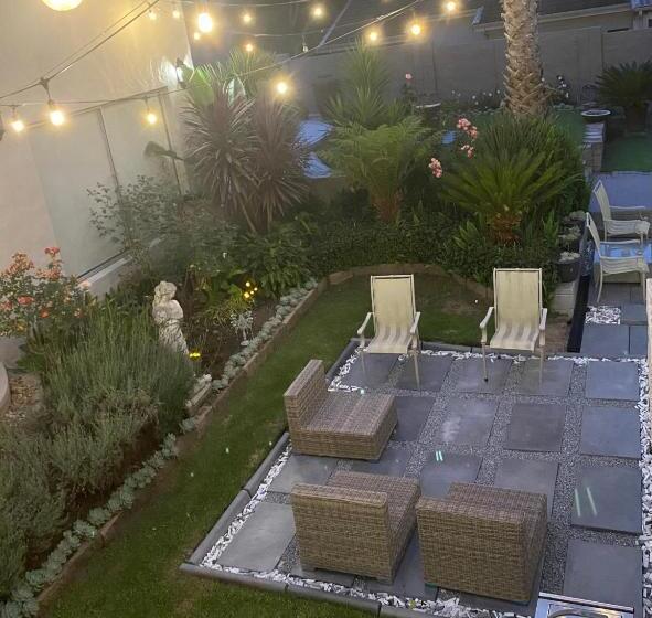 פנסיון Little Fern Self Catering