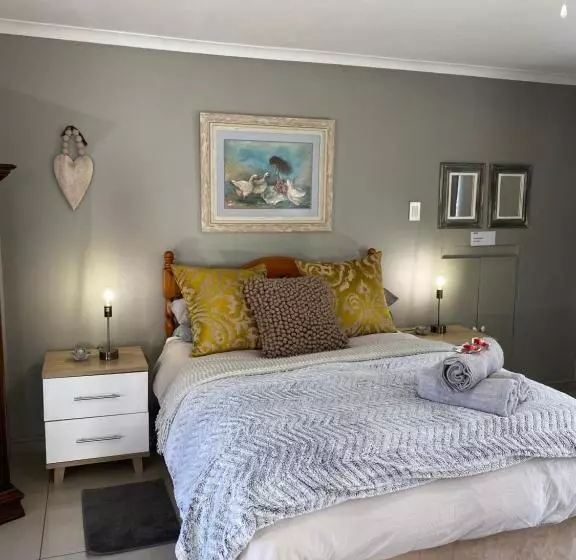 Majatalo Little Fern Self Catering