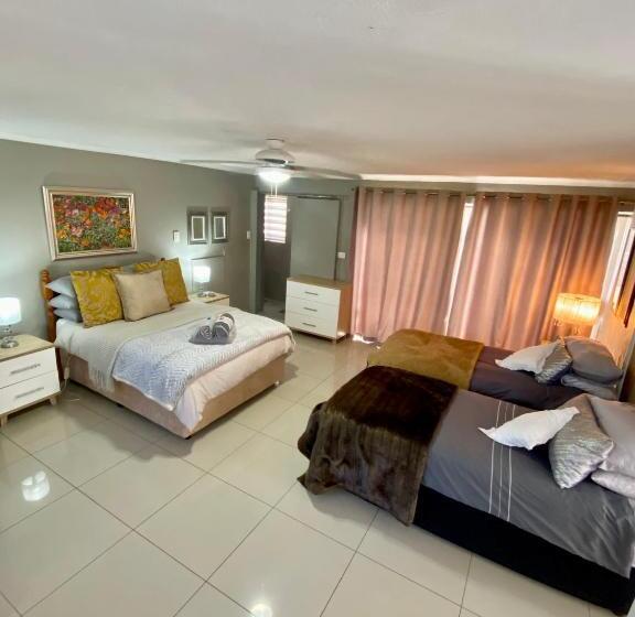 פנסיון Little Fern Self Catering