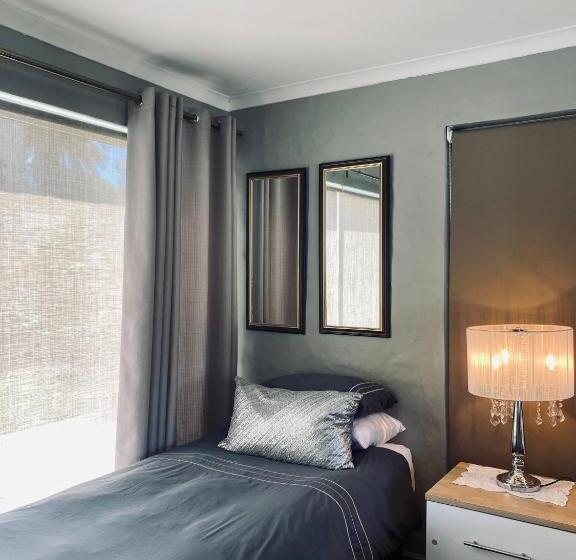 פנסיון Little Fern Self Catering