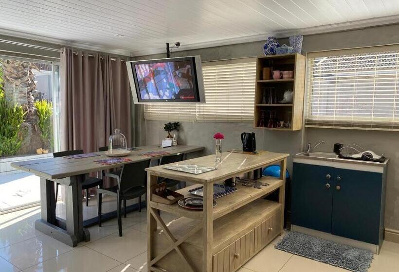 פנסיון Little Fern Self Catering