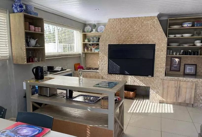 Majatalo Little Fern Self Catering