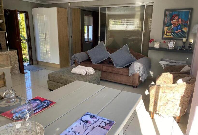 פנסיון Little Fern Self Catering