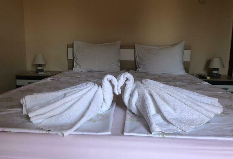 بنسيون Stoyko S Guest House