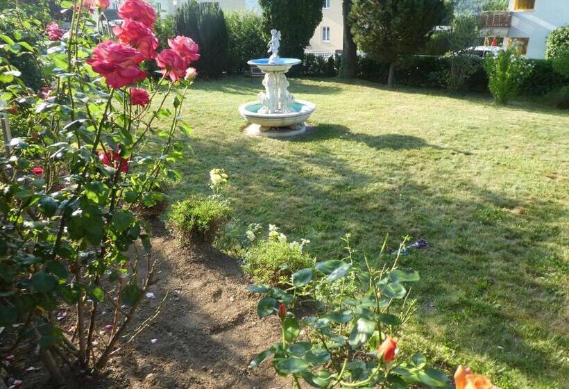 ペンション Villa Rauter