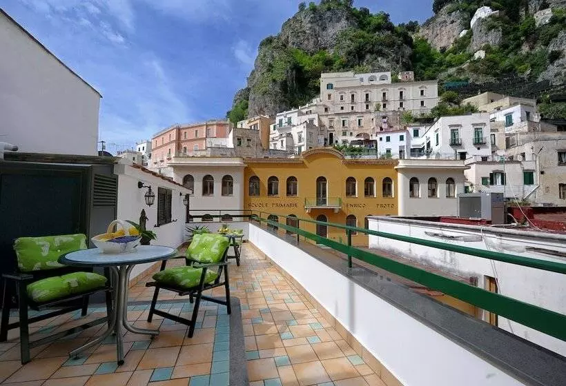 تختخواب و صبحانه Me.fra Camere