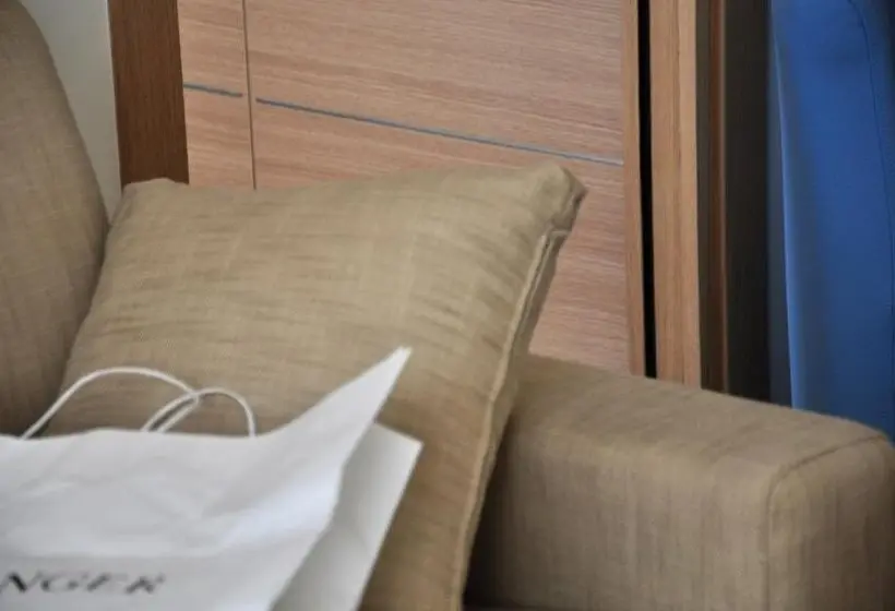 Hotel 325 Tor Vergata