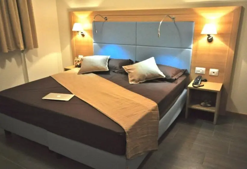 Hotel 325 Tor Vergata