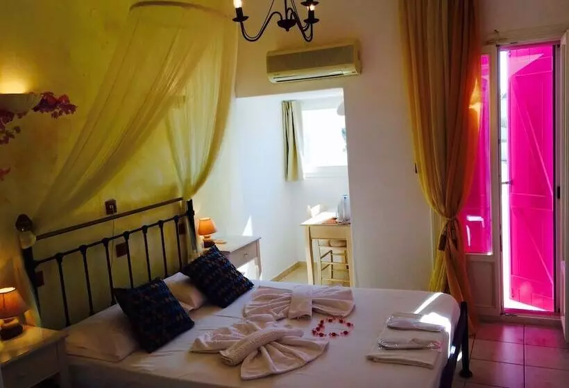 בית מלון כפרי Aphrodite Boutique