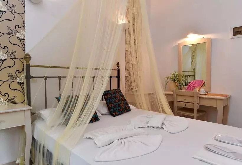 בית מלון כפרי Aphrodite Boutique