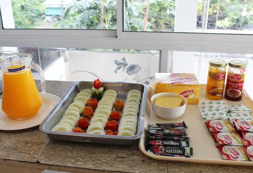 Hotel Cleverlearn Residences