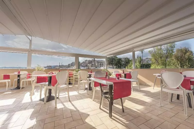 בית מלון כפרי Flora