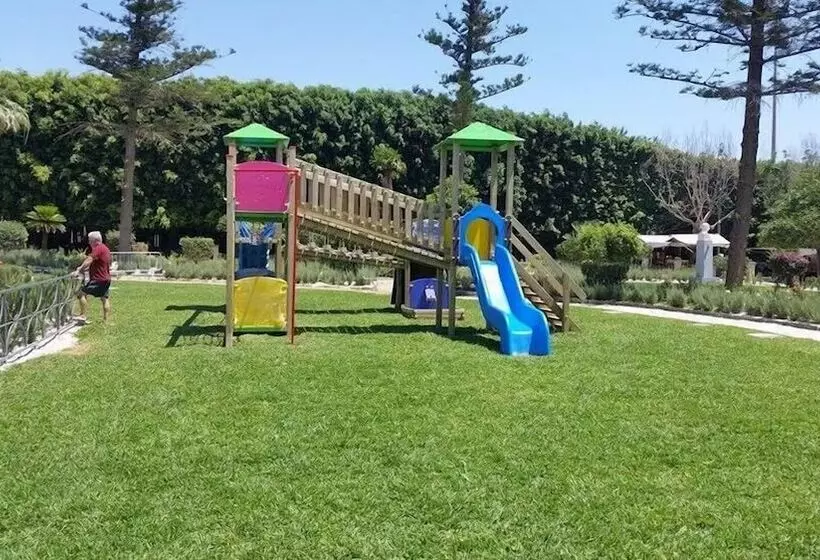 בית מלון כפרי Flora